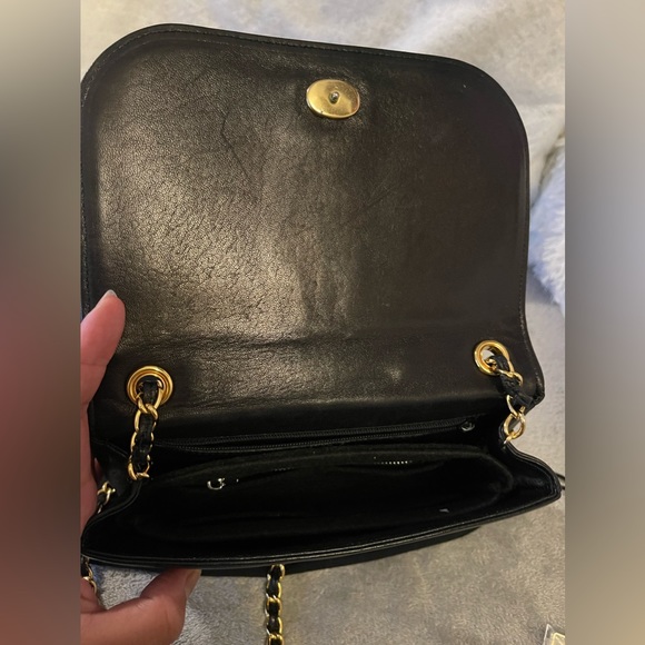 Authentic Vintage CHANEL Black Lambskin Mini CC Full Single Flap Bag - Picture 10 of 14